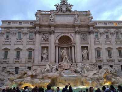 fontana di trevi es gratis