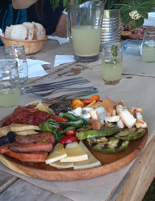 Picada vegetariana de Pueblo Escondido, Uribelarrea