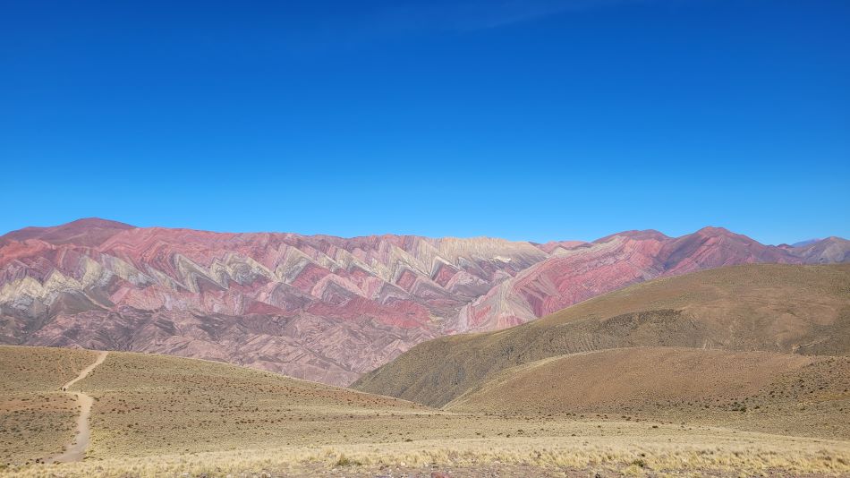 Serrania de Hornocal - Montaña 14 colores de jujuy