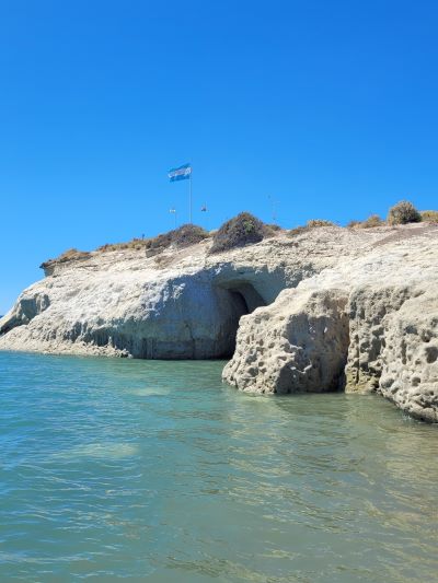 cuevas madryn colonos