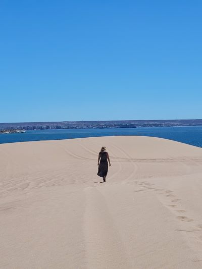 caminar en las dunas de puerto madryn